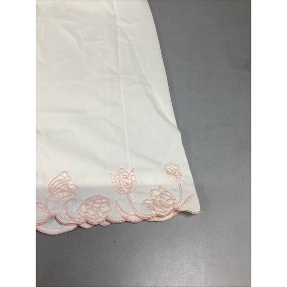Odette Barsa Cream Colored Slip With Light Pink Embroidered Flowers - Medium - Picture 9 of 11